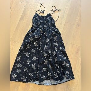H&M Black Floral Lace Midi Dress